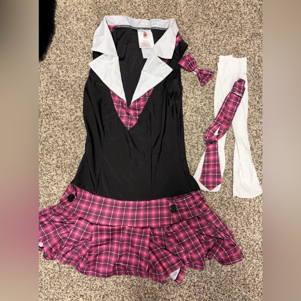 Delicious Black and Pink Plaid Sleepwear Set